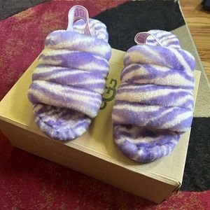 Uggs slippers size 7